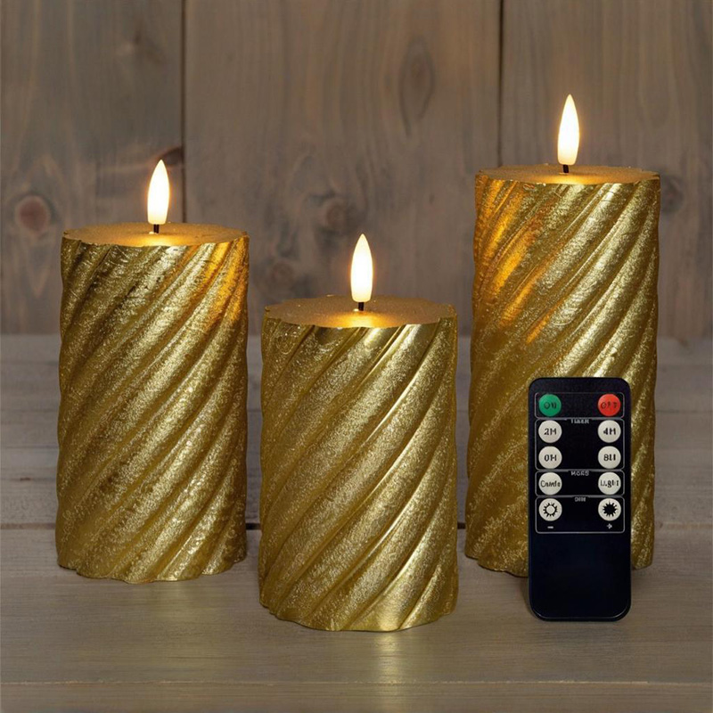 Set od 3 zlatne spiralne LED svijeće na stupu